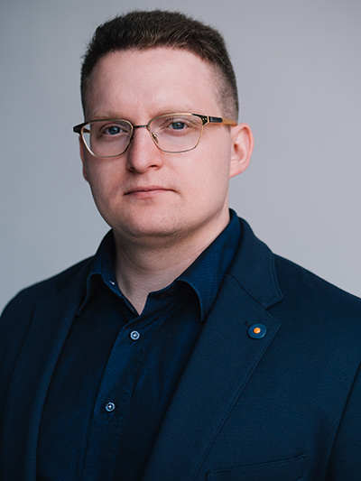 Александр Бузаков